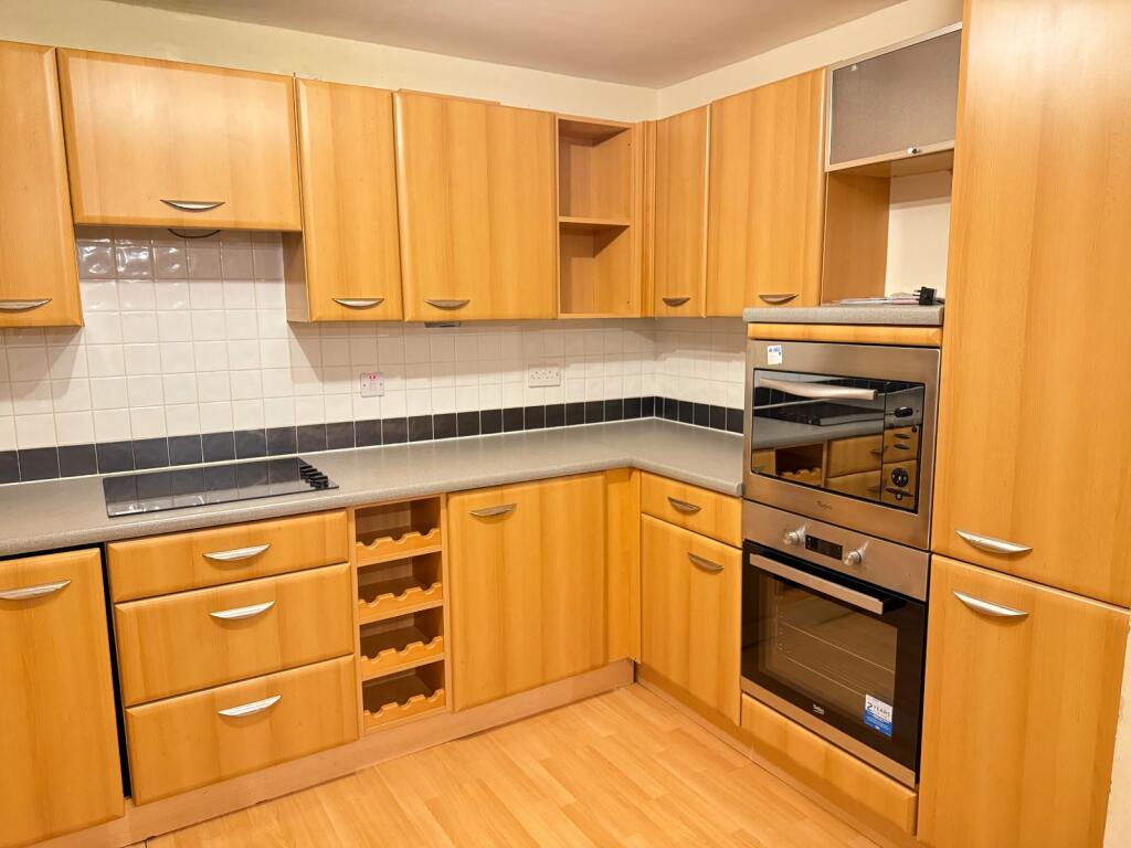 2 bedroom flat for rent in Westfield Terrace, Sheffield, South