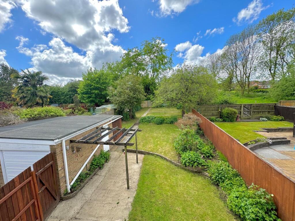 3 bedroom semidetached house for sale in Queens Drive, Swindon, SN3