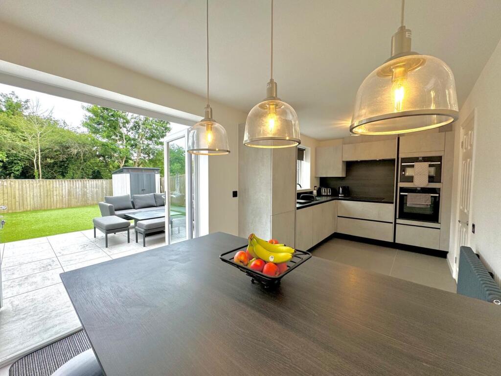 4 bedroom detached house for sale in Dartmoor Close, Rushy Platt