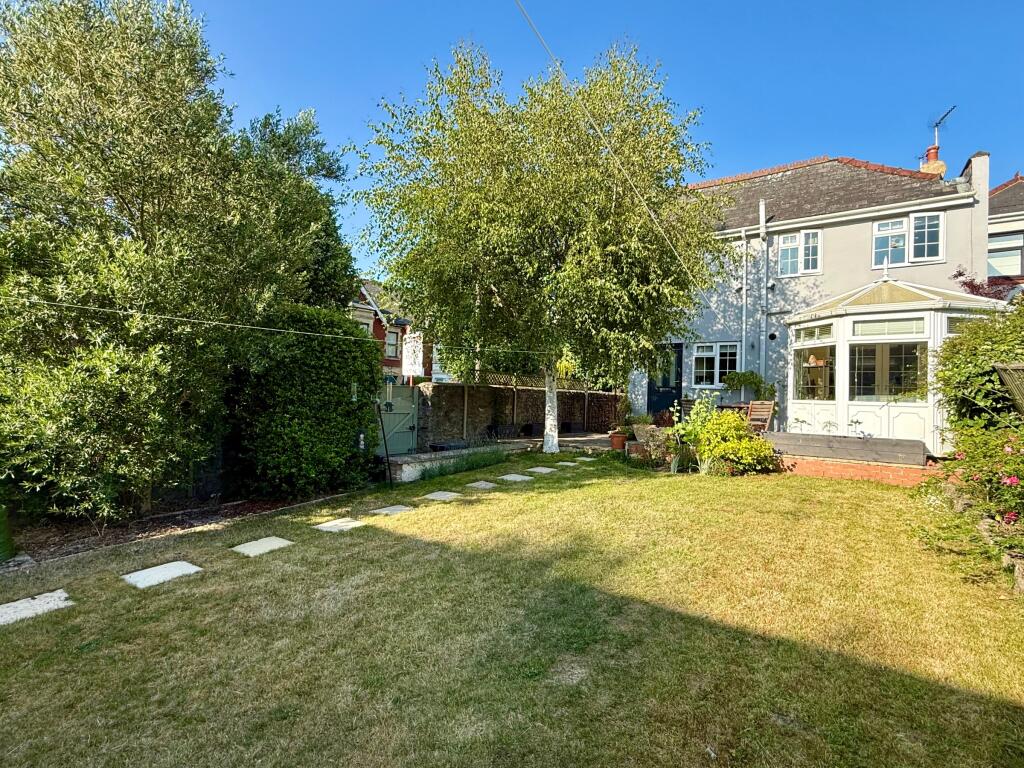 Main image of property: The Mall, Old Town, Swindon