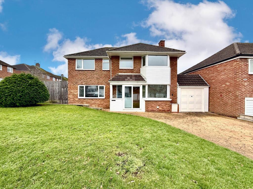 Main image of property: Cleeve Lawn, Lawn, Swindon