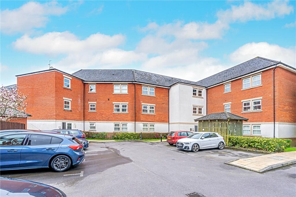 2 bedroom apartment for sale in Rossby, Shinfield, Reading, Berkshire, RG2
