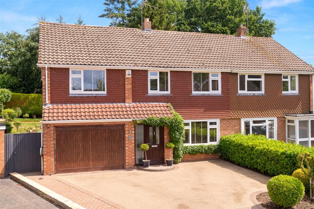 Main image of property: Windmill Avenue, Wokingham, Berkshire, RG41
