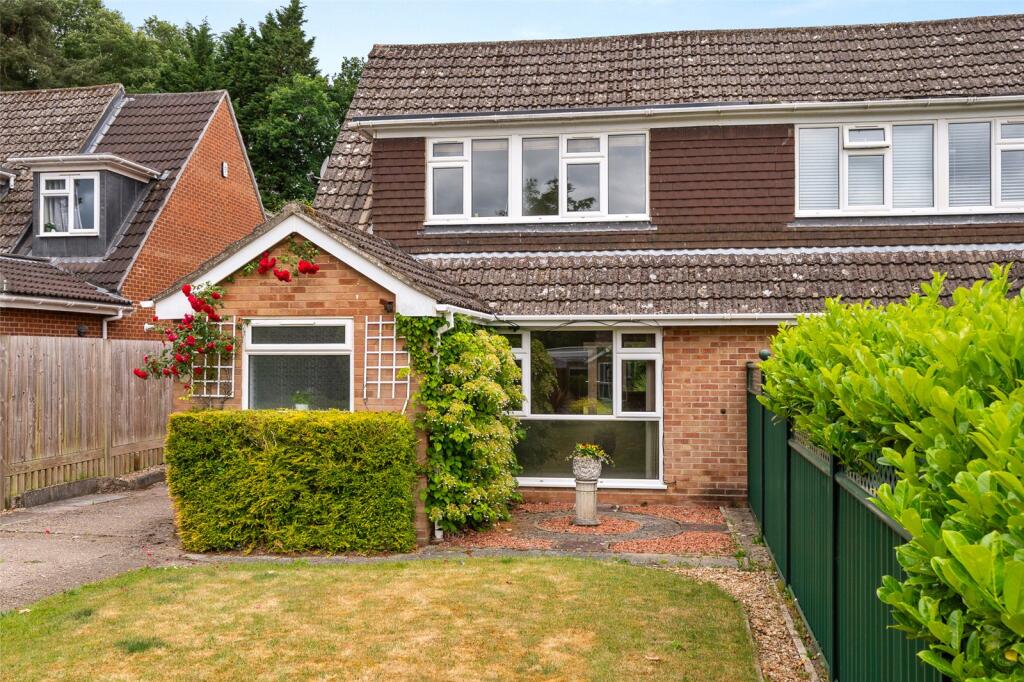 Main image of property: Foxcote, Finchampstead, Wokingham, Berkshire, RG40
