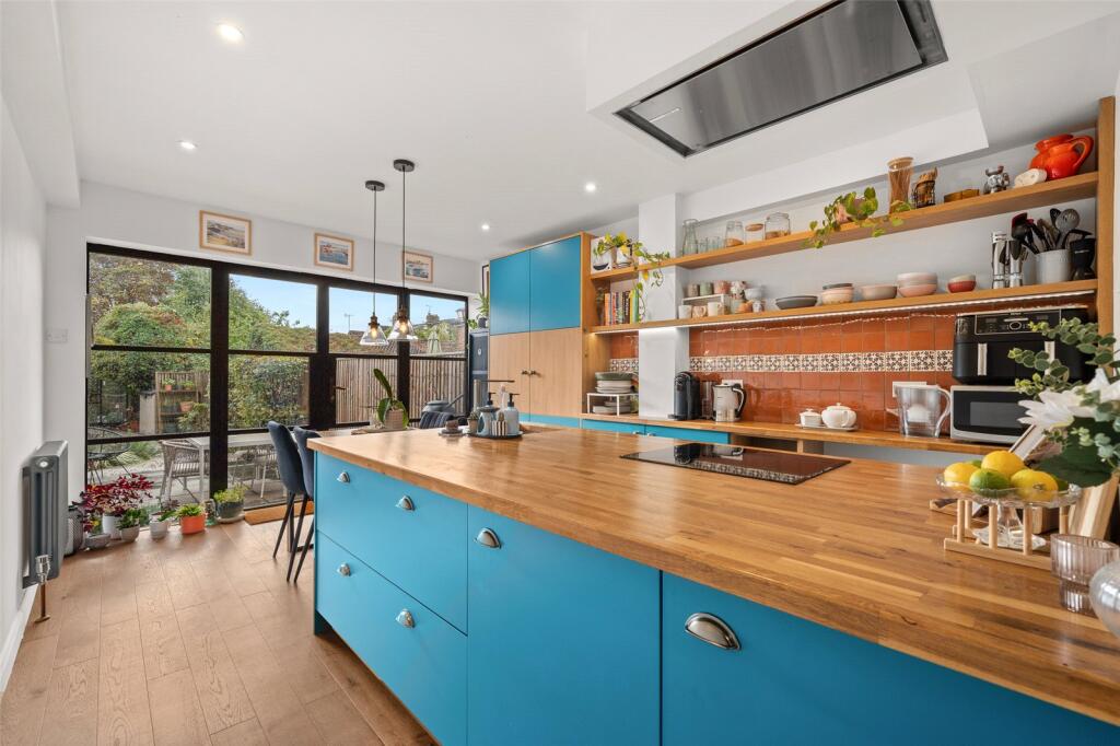 Main image of property: Wescott Road, Wokingham, Berkshire, RG40