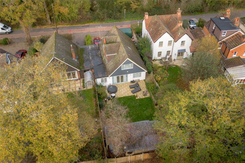 Main image of property: Park Lane, Finchampstead, Wokingham, Berkshire, RG40