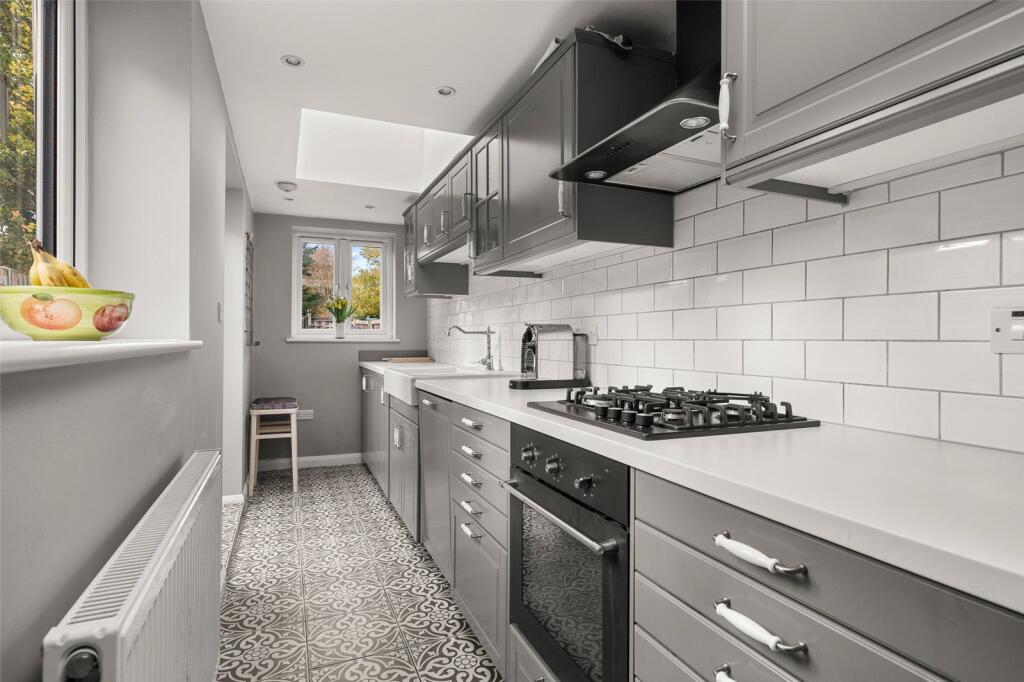 Main image of property: Mount Pleasant, Wokingham, Berkshire, RG41