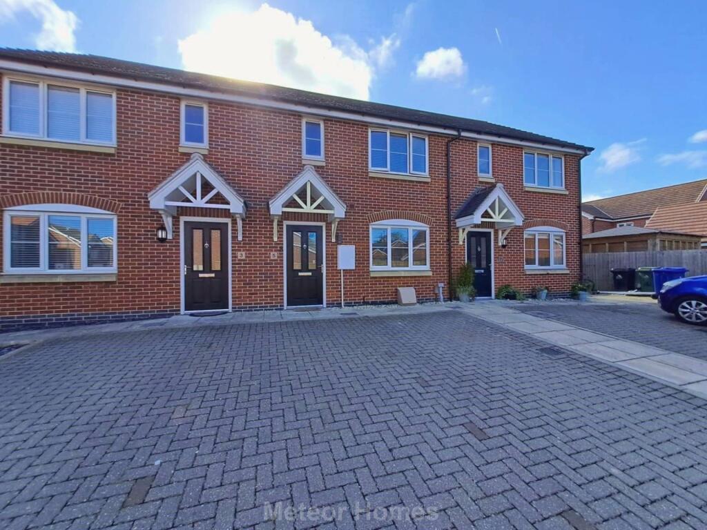 3 bedroom terraced house for sale in Beech Lane, Humberston, DN36
