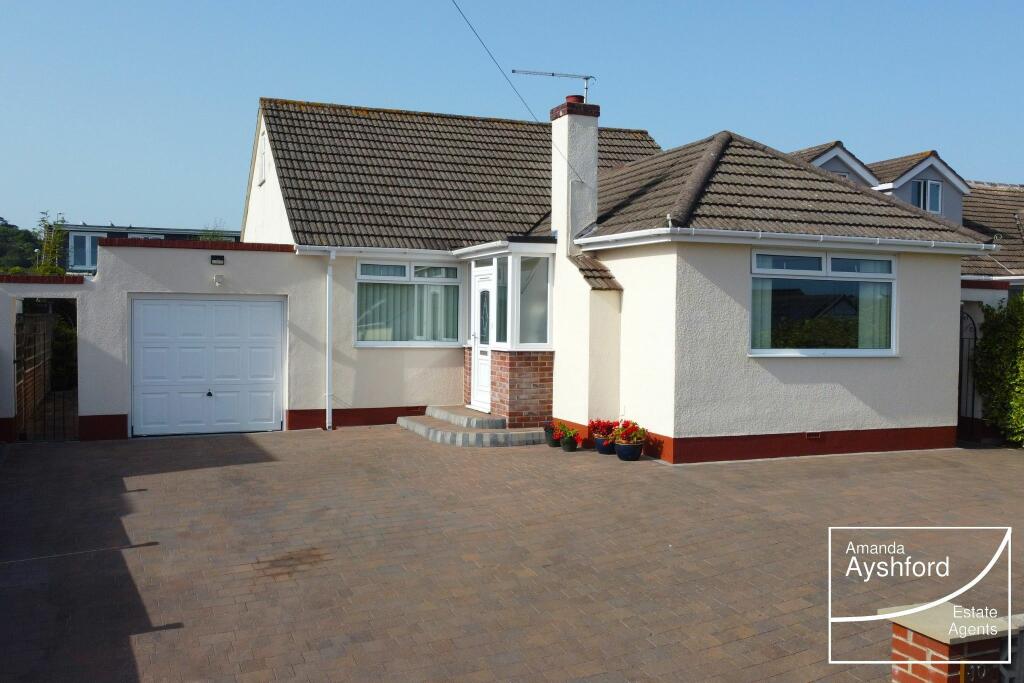 3 bedroom detached bungalow for sale in Windmill Avenue, Preston