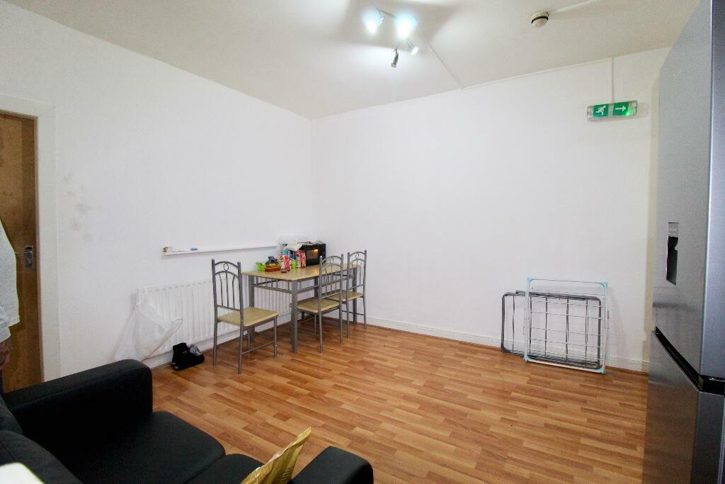 Main image of property: Brudenell Grove, Leeds, West Yorkshire, LS6