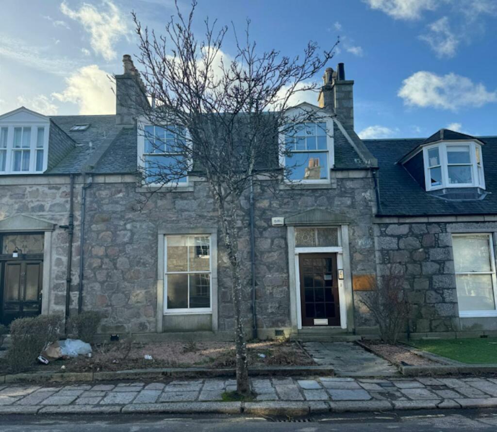 Main image of property: 42 Victoria Street, Aberdeen, AB10 1XA