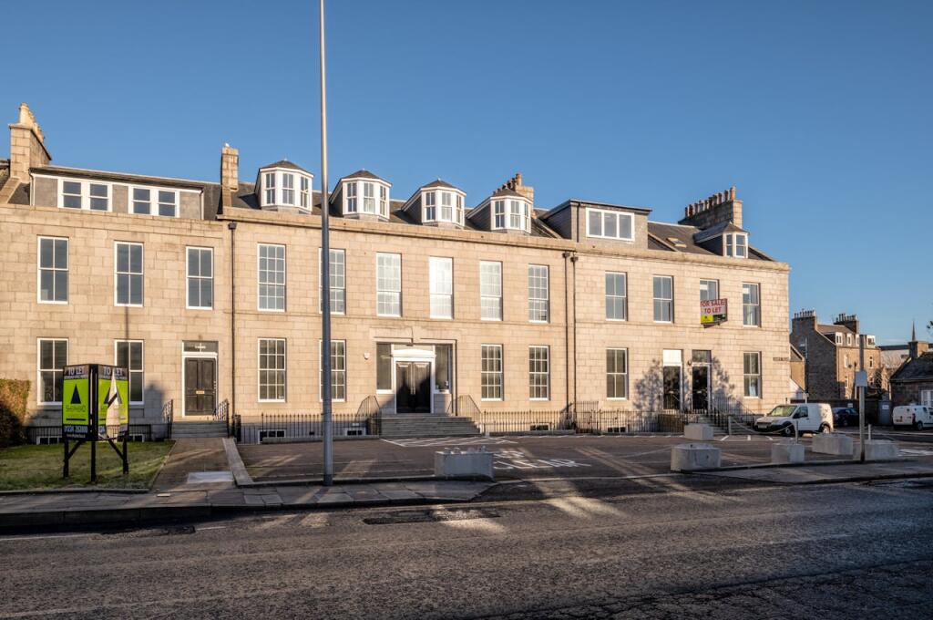 Main image of property: 8 Albyn Place, Aberdeen, AB10 1YH