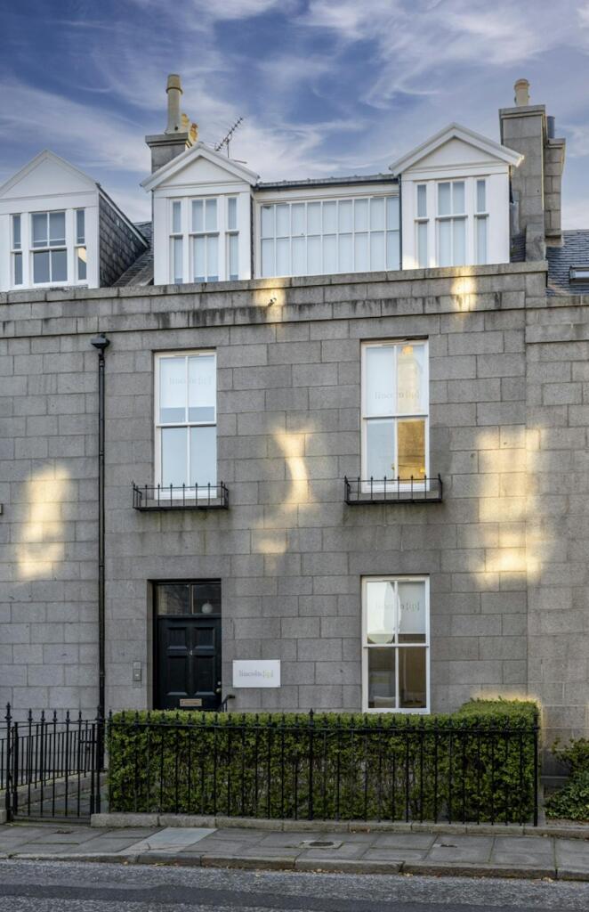 Main image of property: 4 Rubislaw Place, Aberdeen, AB10 1XN