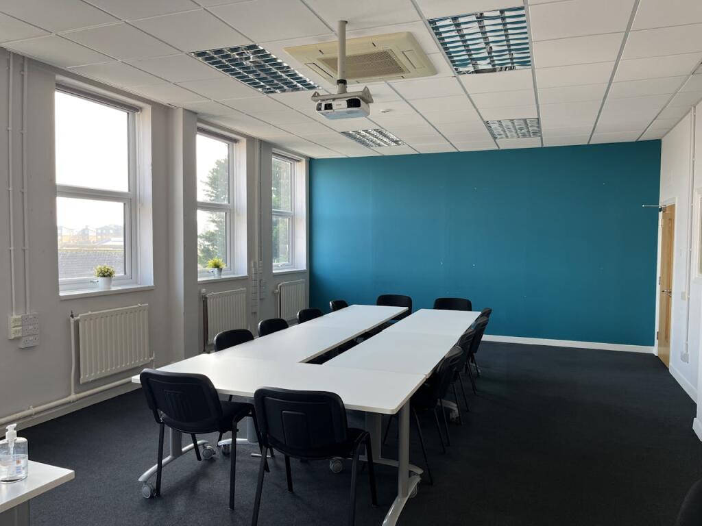 Additional property image - Ocean Park House, East Tyndall Street, Caerdydd, CF24 5ET