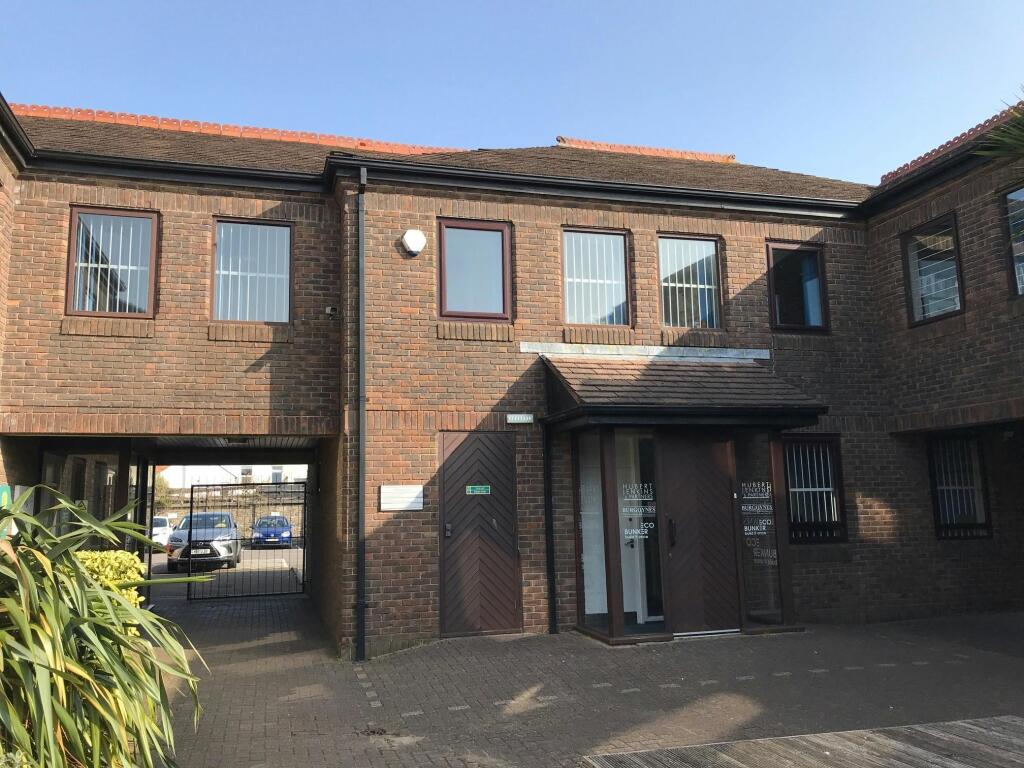 Main image of property: 3 Radnor Court, 3 Radnor Court, 256 Heol Ddwyreiniol Y Bont-Faen, Caerdydd, CF5 1GZ