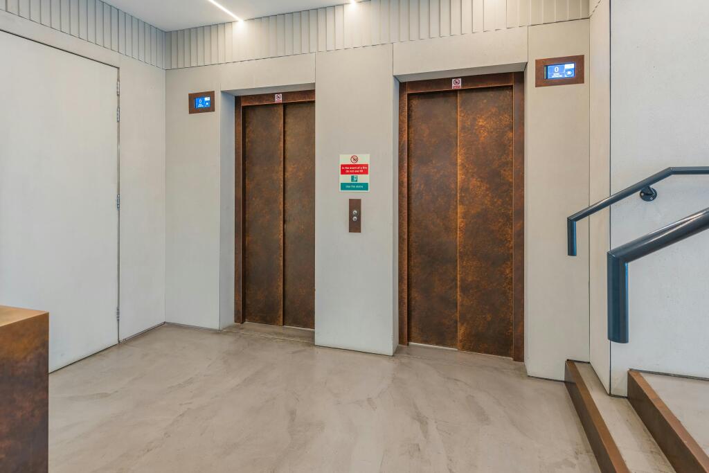 Reception  41 Corn St Bristol2.jpg