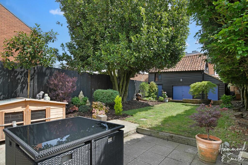 Additional property image - High Street, Epping, CM16