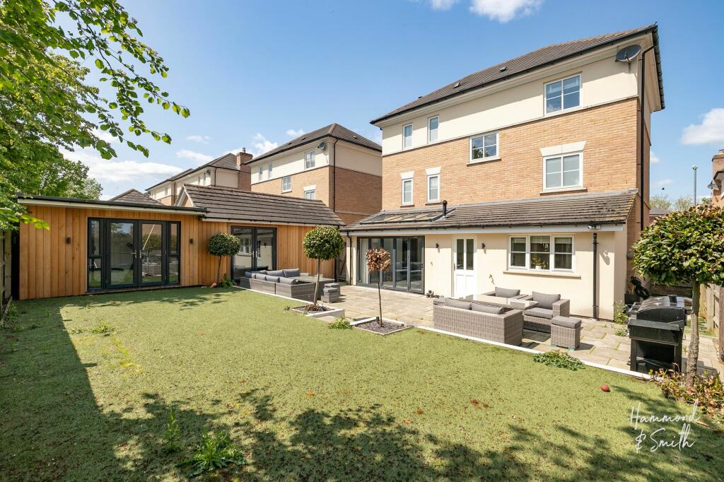 Additional property image - Buckingham Road, Epping, CM16