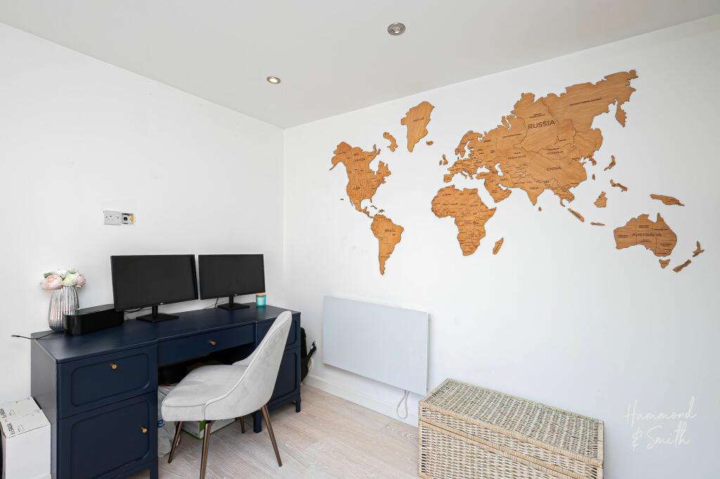 Additional property image - Buckingham Road, Epping, CM16