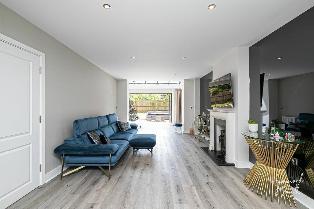 Additional property image - Buckingham Road, Epping, CM16