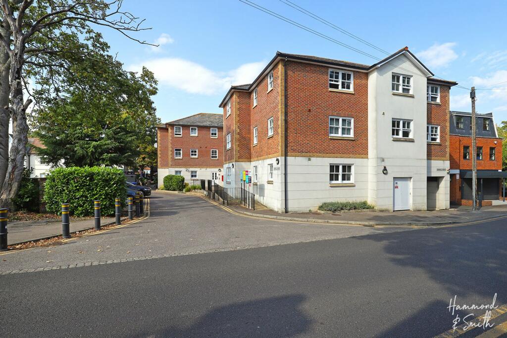 Additional property image - Hemnall Street, Epping, CM16
