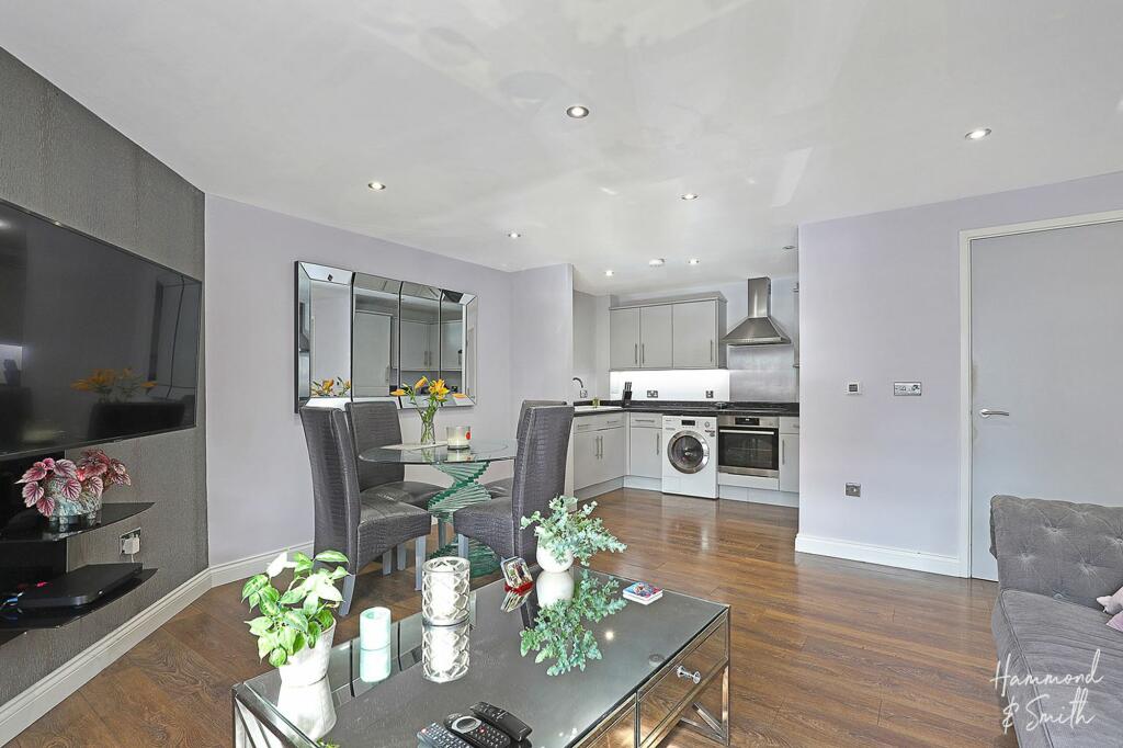 Additional property image - Hemnall Street, Epping, CM16