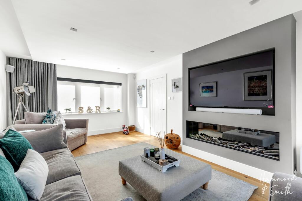Additional property image - Kendal Avenue, Epping, CM16