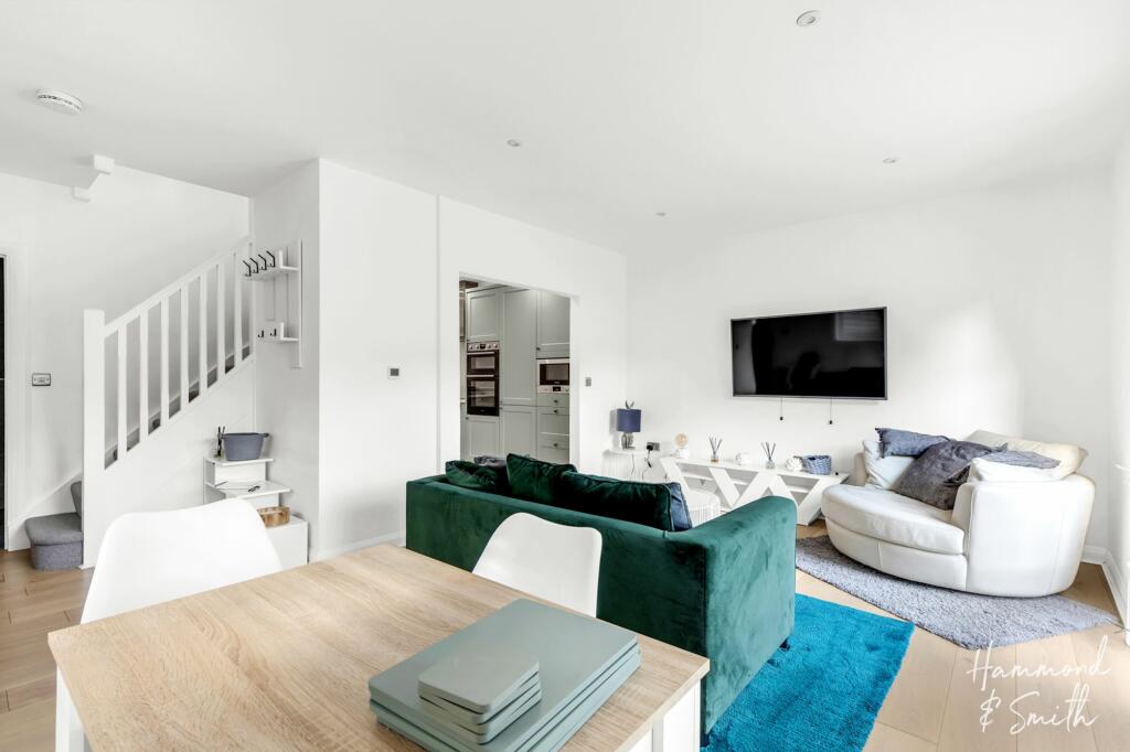Additional property image - Kendal Avenue, Epping, CM16