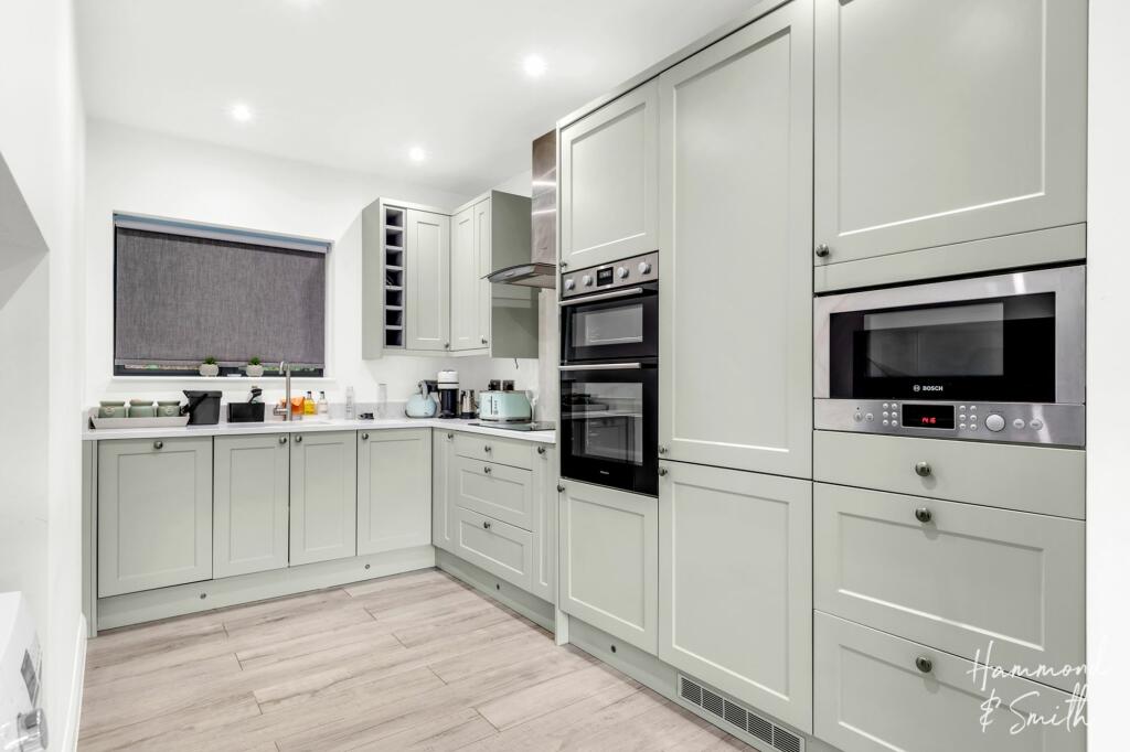Additional property image - Kendal Avenue, Epping, CM16