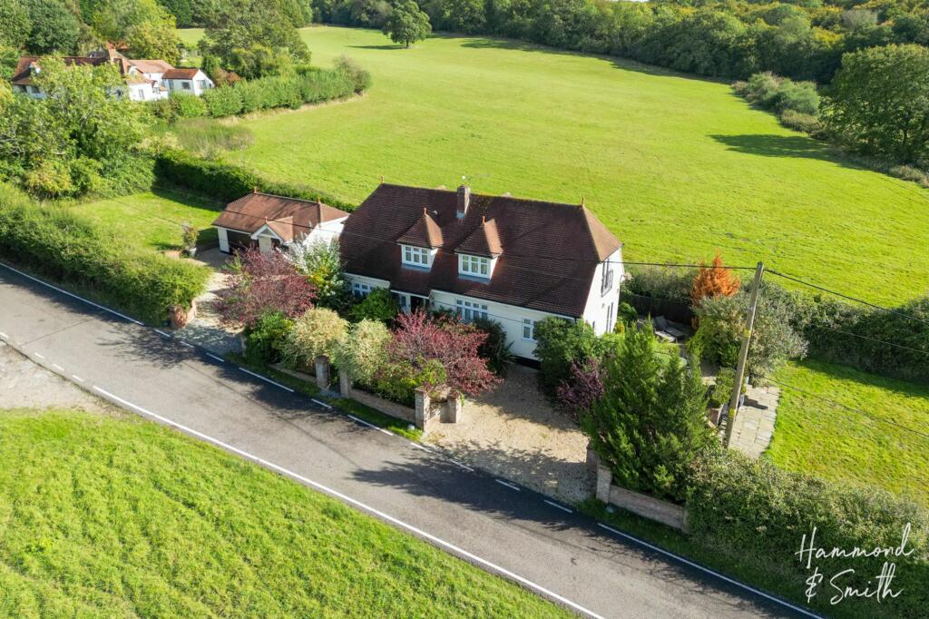 Additional property image - Mount End, Theydon Mount, CM16