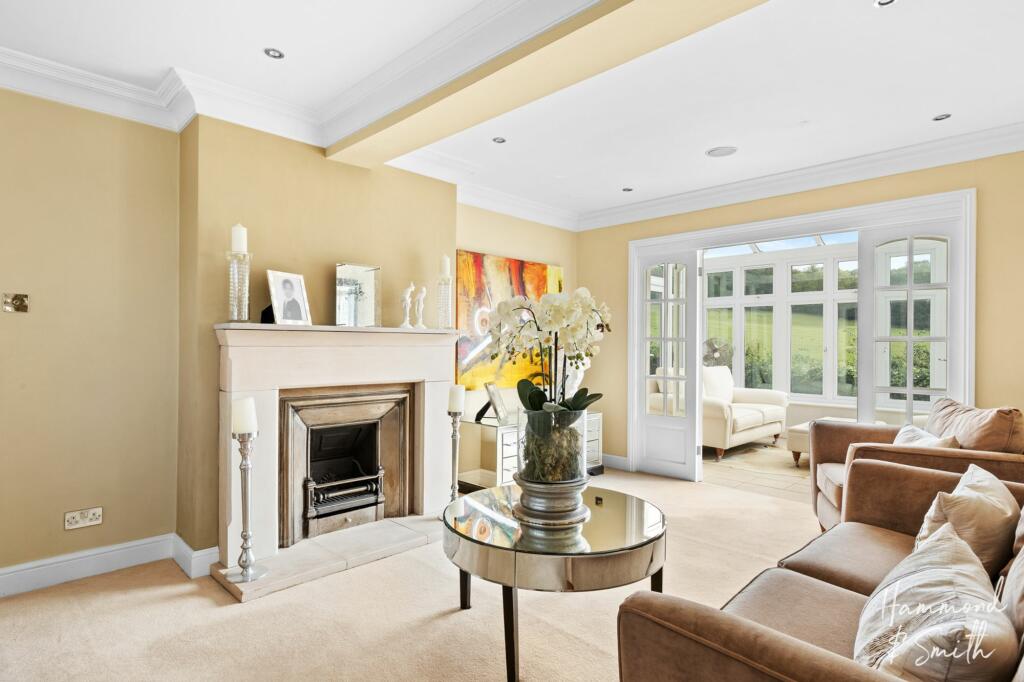 Additional property image - Mount End, Theydon Mount, CM16
