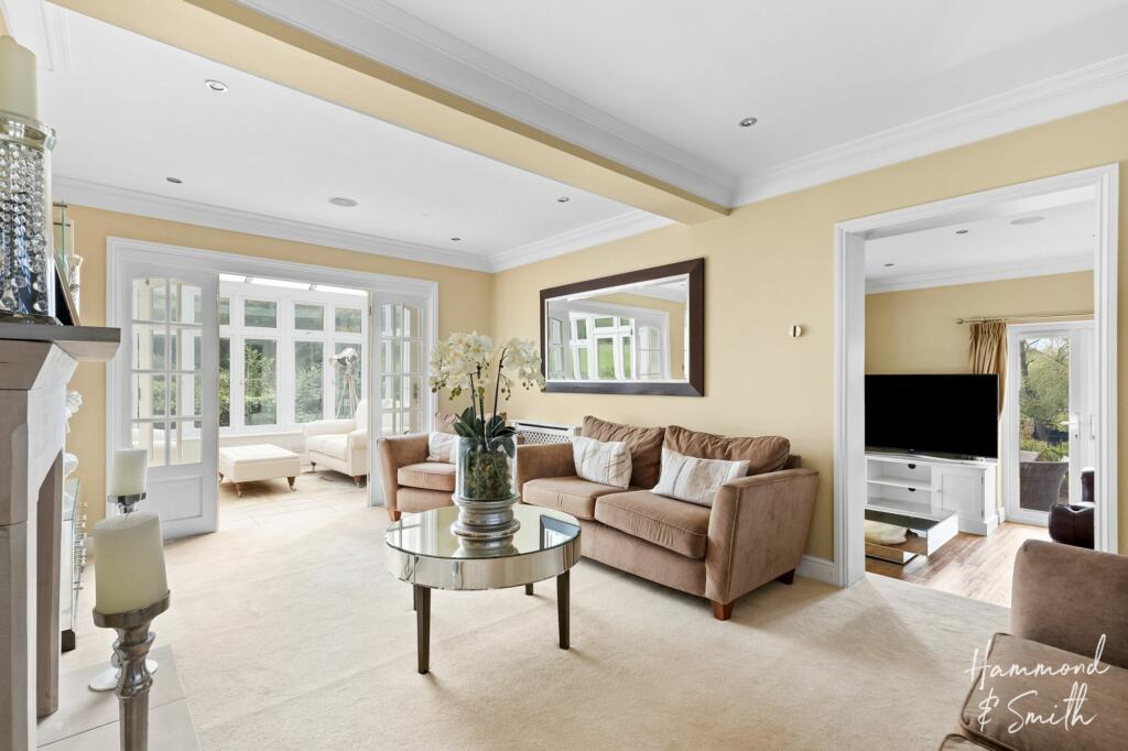 Additional property image - Mount End, Theydon Mount, CM16