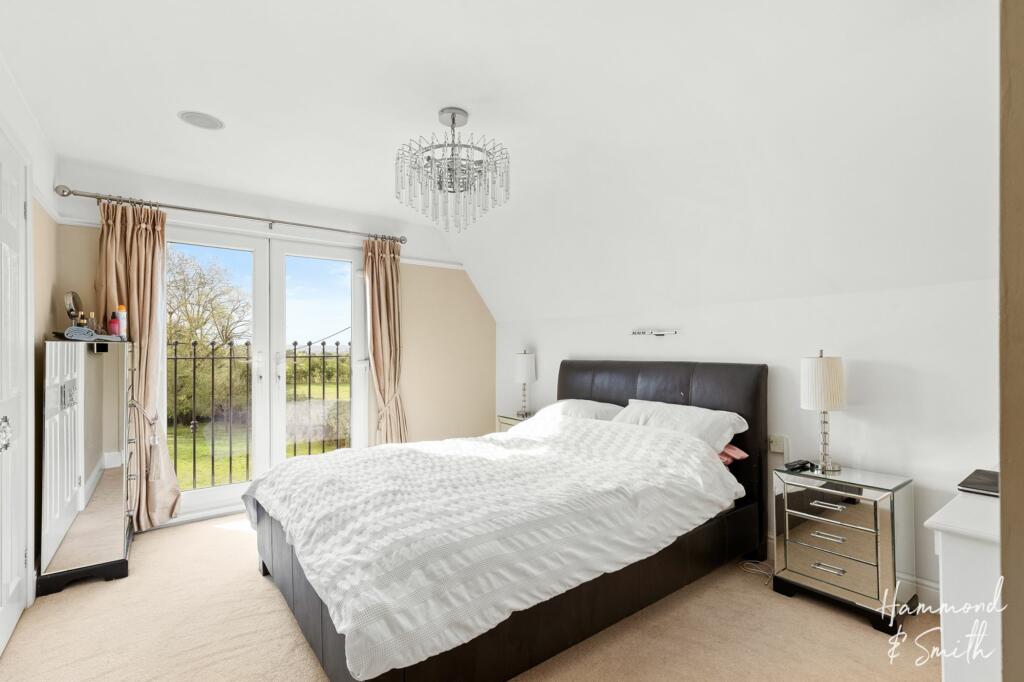 Additional property image - Mount End, Theydon Mount, CM16