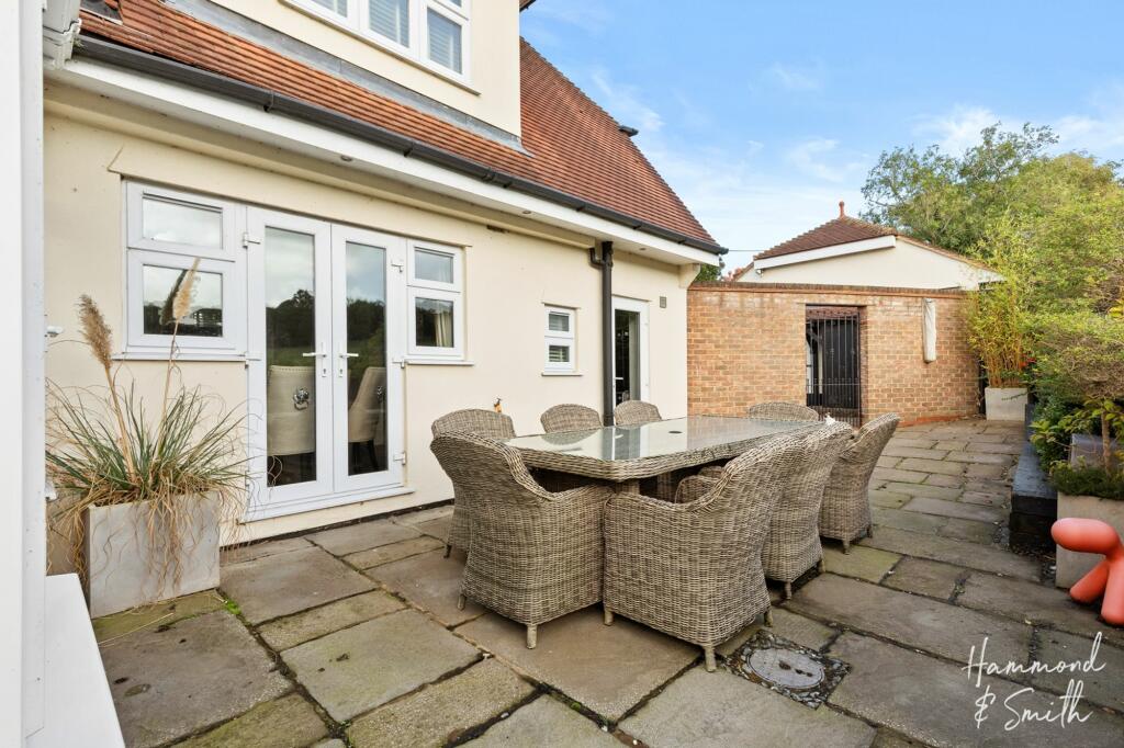 Additional property image - Mount End, Theydon Mount, CM16