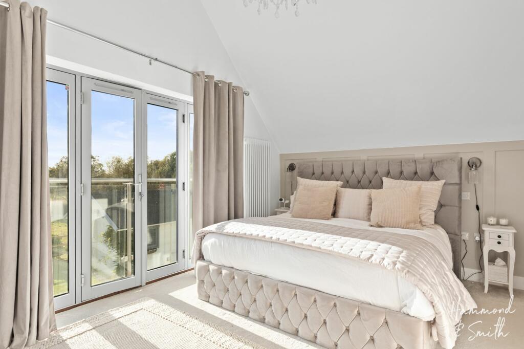 Additional property image - London Road, Hastingwood