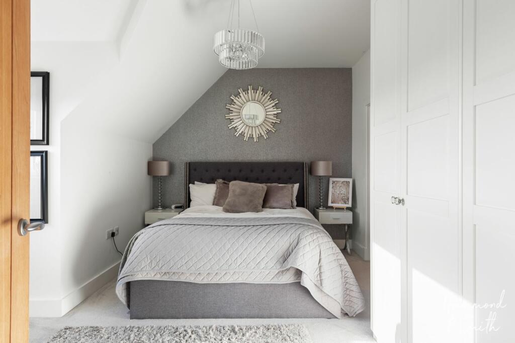 Additional property image - London Road, Hastingwood