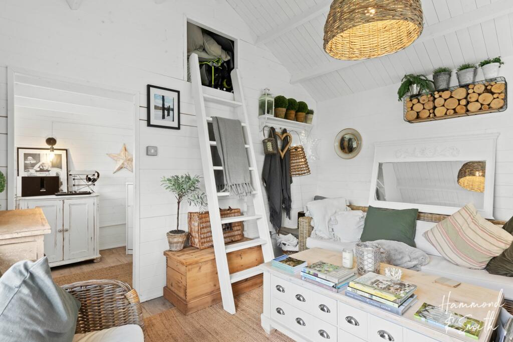 Additional property image - London Road, Hastingwood