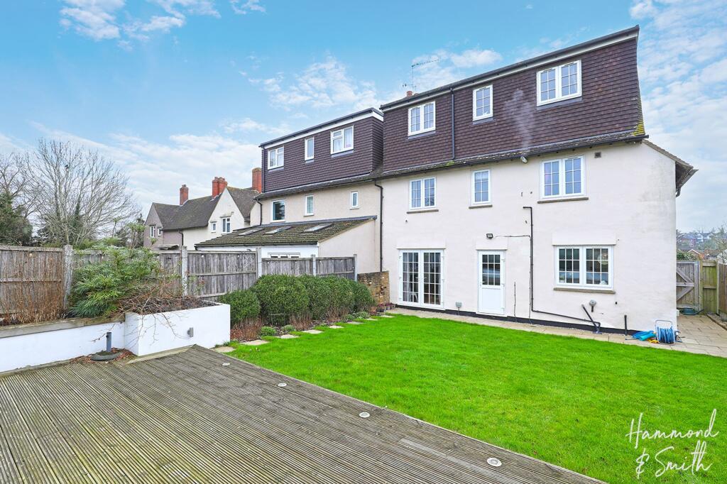 Additional property image - Red Oaks Mead, Theydon Bois, CM16