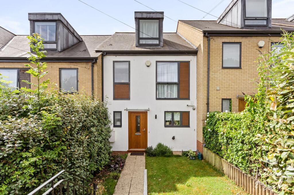 Main image of property: Ivy Chimneys, Epping, CM16