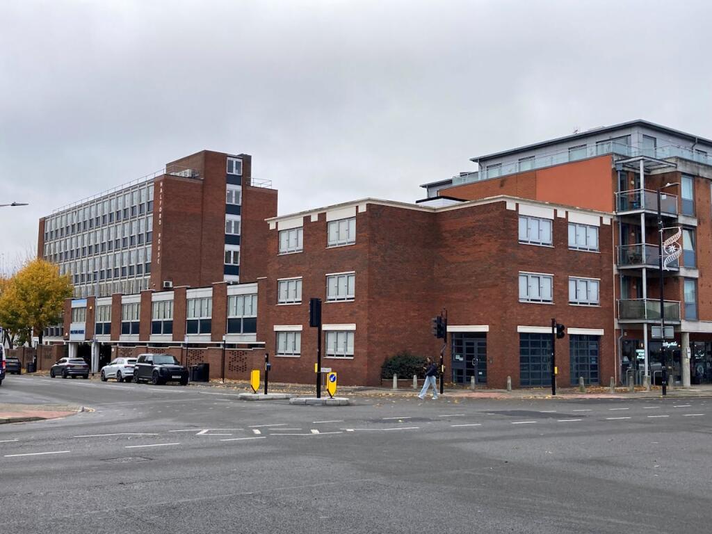 Additional property image - Coval House, Coval Lane, Chelmsford, CM1 1TD