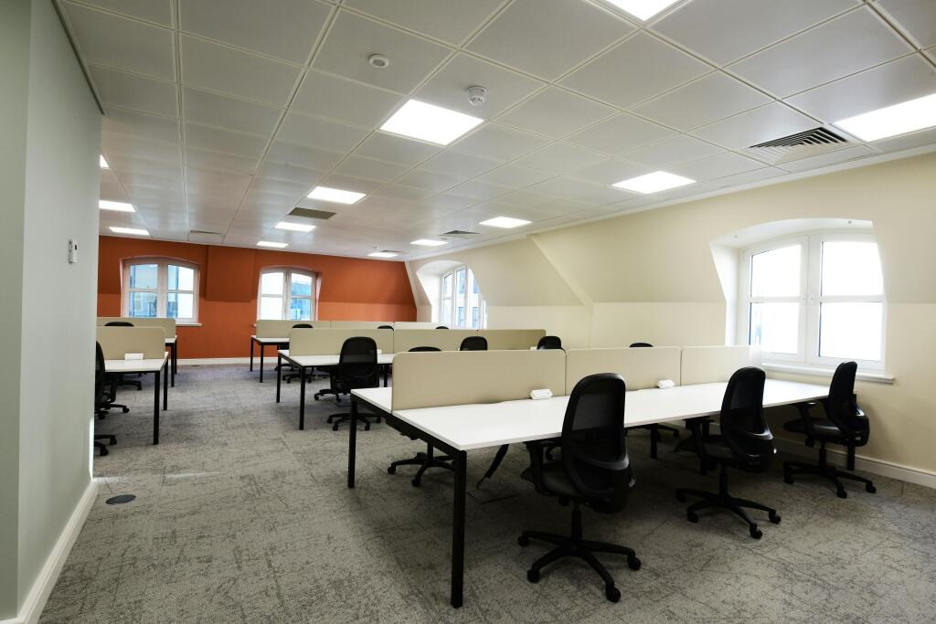 7th Floor Fitted Suite