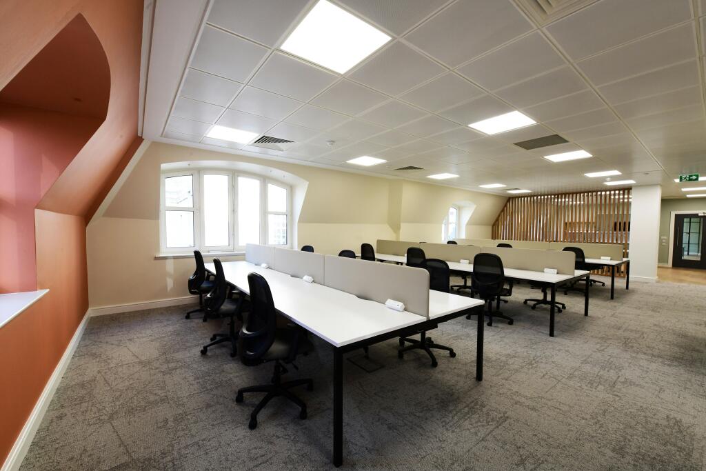 7th Floor Fitted Suite