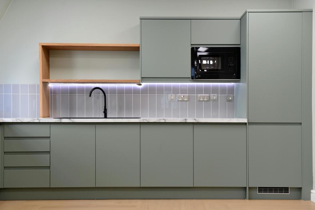 7th Floor Fitted Suite