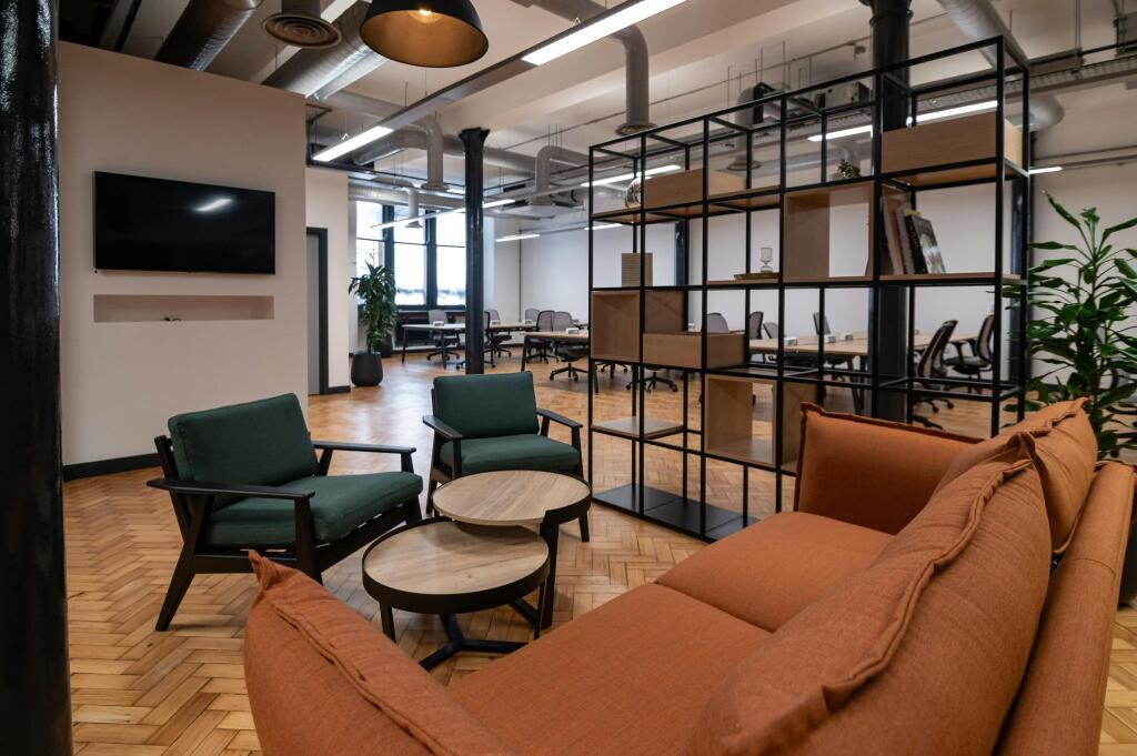 1st Floor Fitted Suite