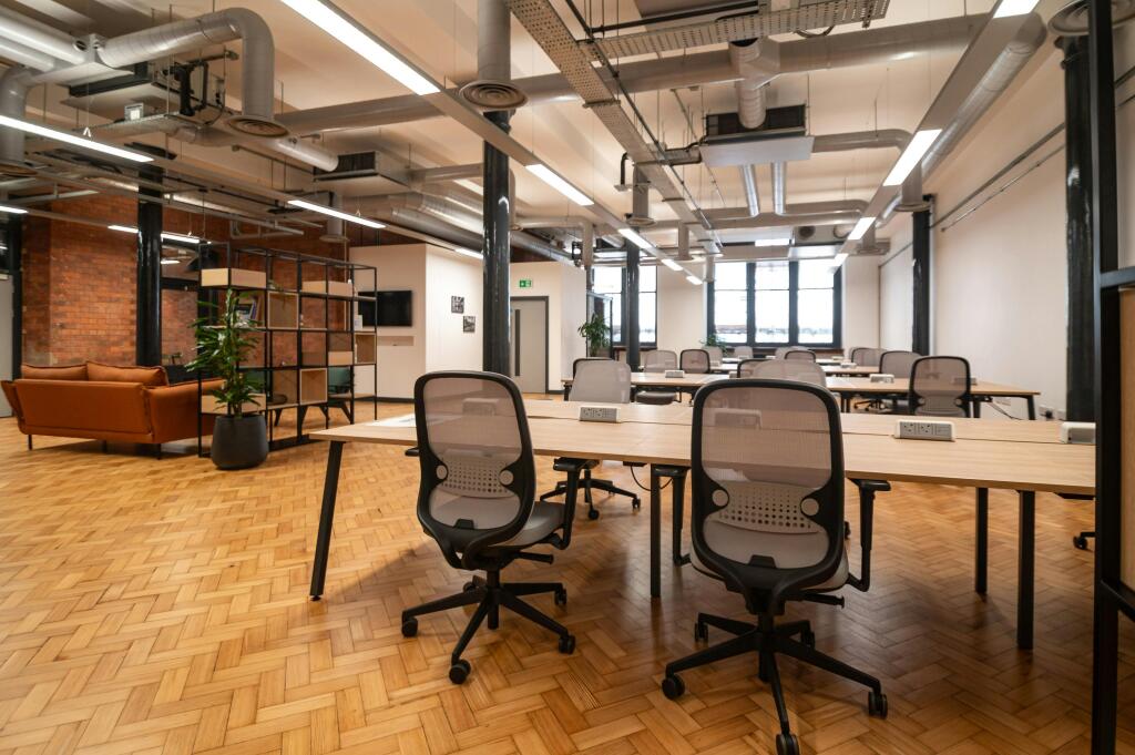 1st Floor Fitted Suite