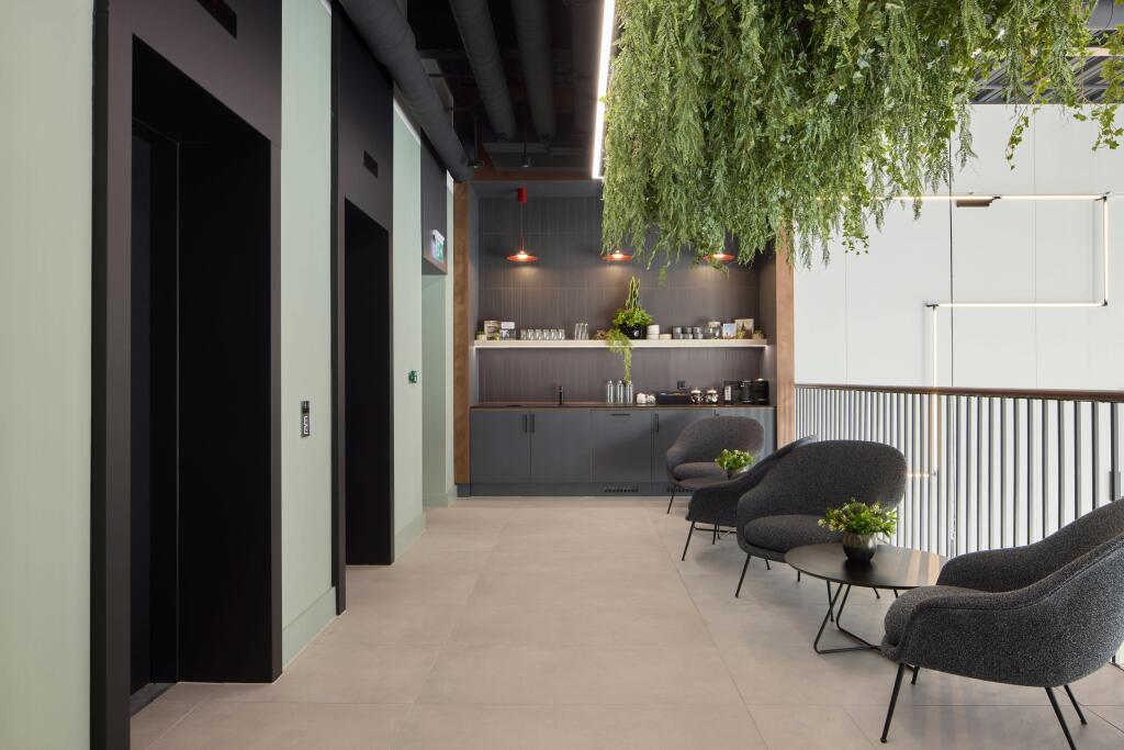 Communal Mezzanine Breakout Space