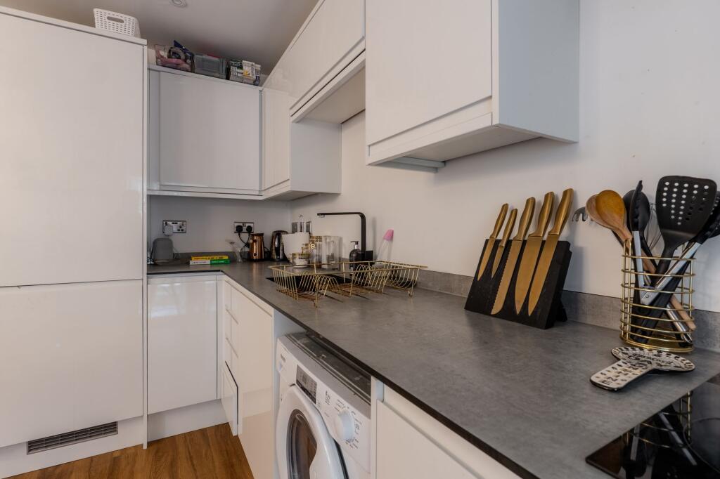 Additional property image - Lichfield Street, Tamworth, B79