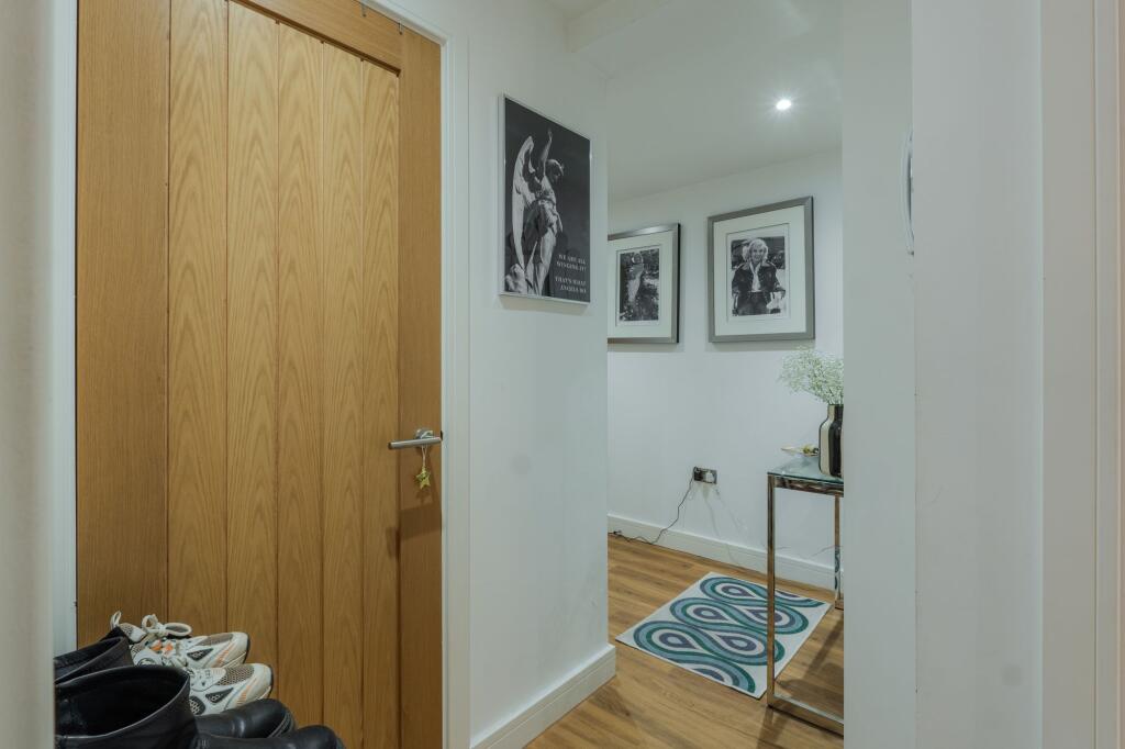 Additional property image - Lichfield Street, Tamworth, B79