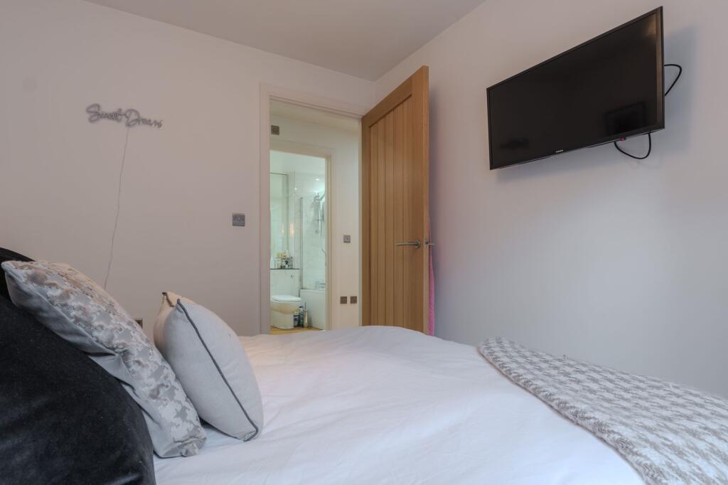Additional property image - Lichfield Street, Tamworth, B79