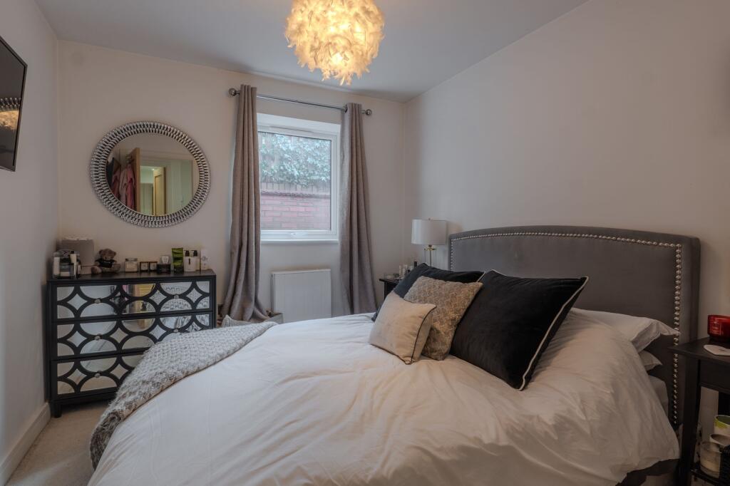 Additional property image - Lichfield Street, Tamworth, B79